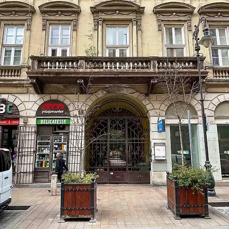 Venus - King Street Iv